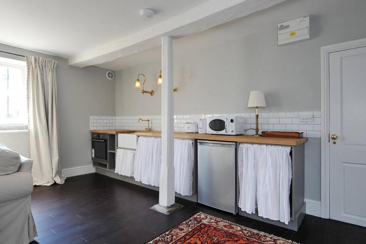 Central Luxury Bath Garden Apartment Free Parking Exterior photo